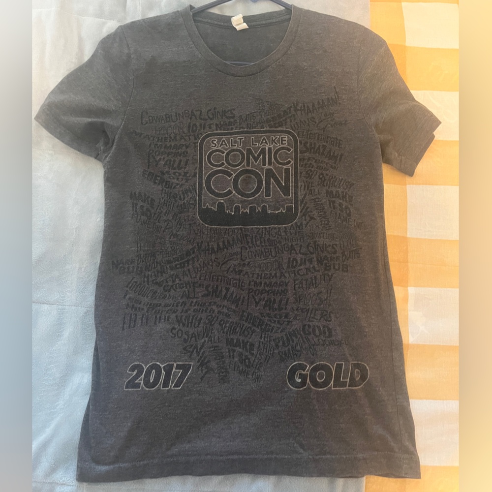 Salt Lake Comic Con 2017 Gold Member exclusive tee. Women’s S